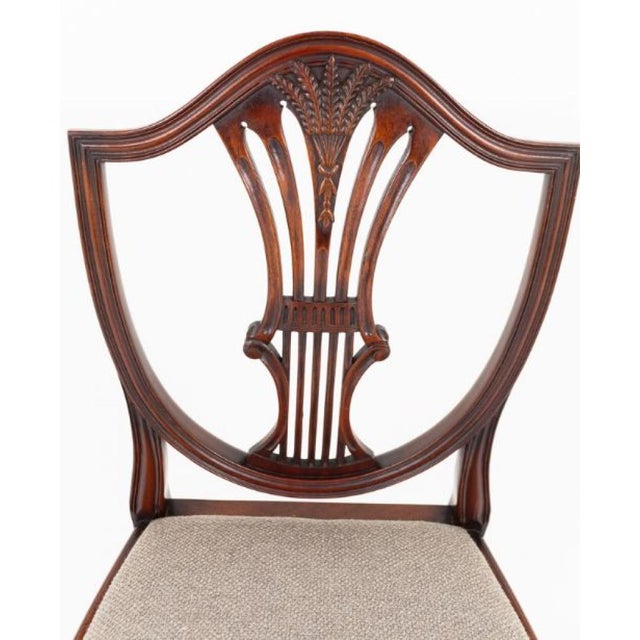 Hollywood Regency Regency Revival Shield Back Dining Chairs in Mahogany, 1920s, Set of 8 For Sale - Image 3 of 7