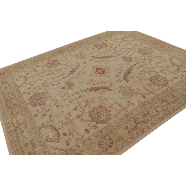 Inspired by Oushak rugs, this 8x10 distressed style modern rug is from Rug & Kilim’s Homage collection. Hand-knotted in...