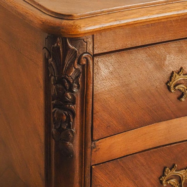 Louis XV Walnut Chest of Drawers, 1900s For Sale - Image 17 of 18