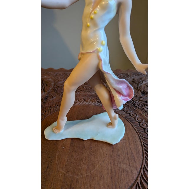 Elegant vintage porcelain figurine by Hutschenreuther Selb, Germany – Kunstabteilung (Art Department). Graceful dancing...