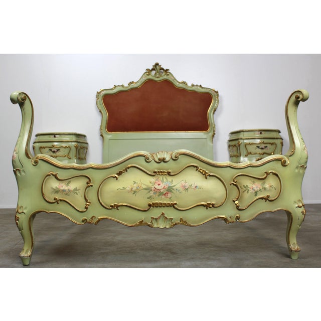 Venetian Baroque Green Lacquered Hand-Painted Floral Single Bed Set with Two Nightstands, 1950s, Set of 3 For Sale - Image 12 of 12