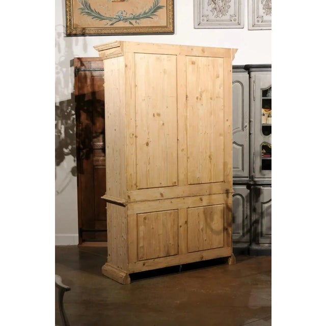 Italian Neoclassical Style Carved Pine Bookcase with Arched Motifs and Capitals For Sale - Image 12 of 13