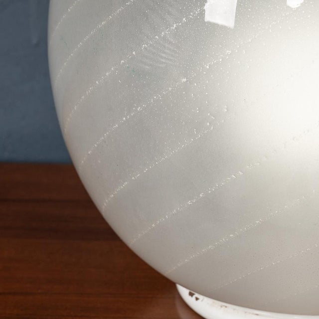 Vintage Italian Egg Shaped Table Lamp, 1980 For Sale - Image 4 of 14