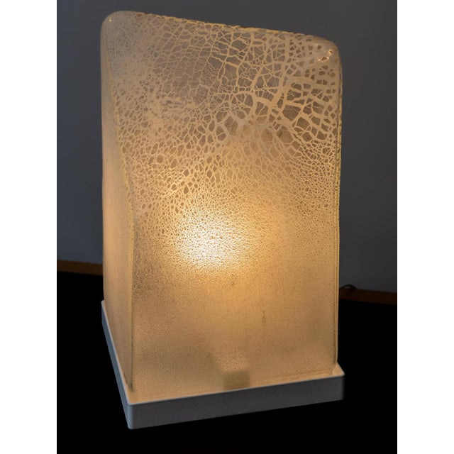 Murano Hand Blown Glass Table Lamp in Scavo Geometric Design by Alfredo Barbini, 1970s For Sale - Image 18 of 18