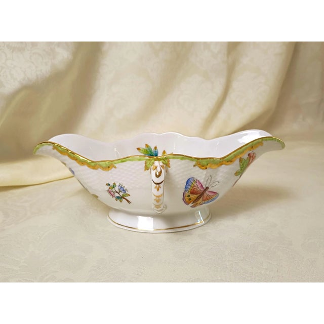 1980s Herend Queen Victoria Green 220 Vbo Double Spouted Sauce Gravy Boat Hungarian Porcelain For Sale - Image 12 of 13