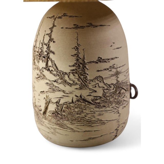 Postmodern 1980s Charming Postmodern Etched Ceramic Table Lamp For Sale - Image 3 of 3