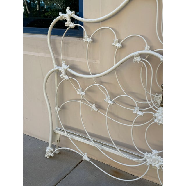 Vintage Elliott's Designs White Cast Iron Brass Queen King Headboard Footboard For Sale In Los Angeles - Image 6 of 12
