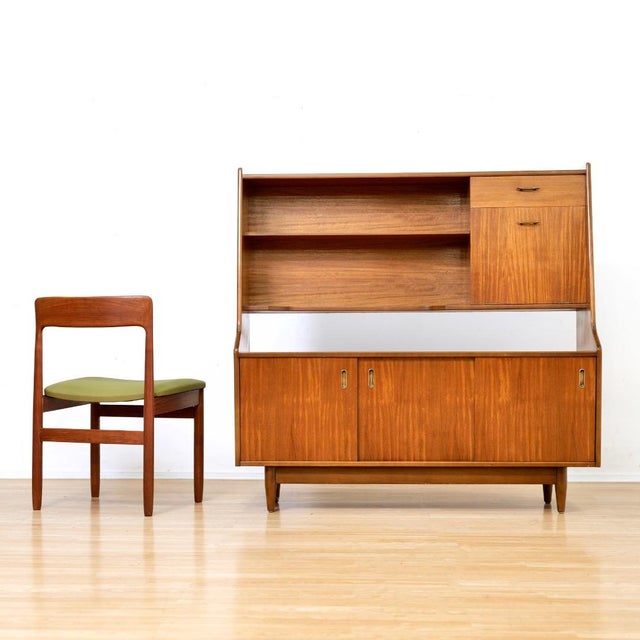 White & Newton Mid Century Hutch Credenza by White & Newton For Sale - Image 4 of 11