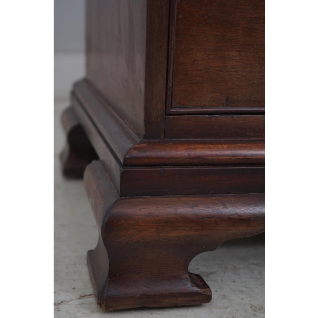 Vintage Mahogany 3 Drawer Bachelor Chest For Sale - Image 12 of 18