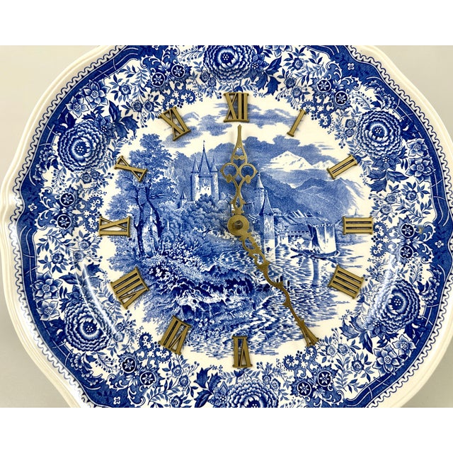 Add a touch of timeless elegance and vintage charm to your home with this exquisite Villeroy & Boch Burgenland wall clock....