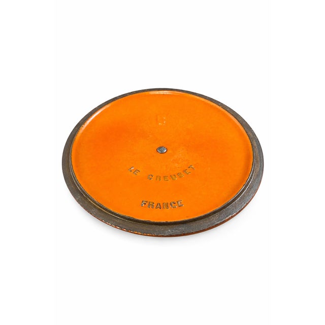 French 1960's Le Creuset French Enameled Cast Iron Dutch Oven / Cocotte – Flame Orange (2.5–2.75 Qt) For Sale - Image 3 of 8
