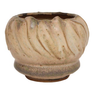 Vintage Diminutive Pink Matte Glazed Incised Ceramic Bud Vase by Deanna Nichols For Sale