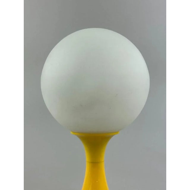 Space Age Ball Table Lamp in Plastic and Glass, 1960s-1970s For Sale - Image 10 of 13