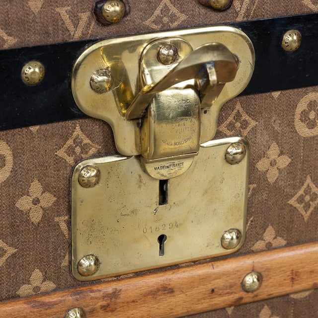 Antique French Trunk in Woven Canvas from Louis Vuitton, 1900 For Sale - Image 14 of 18