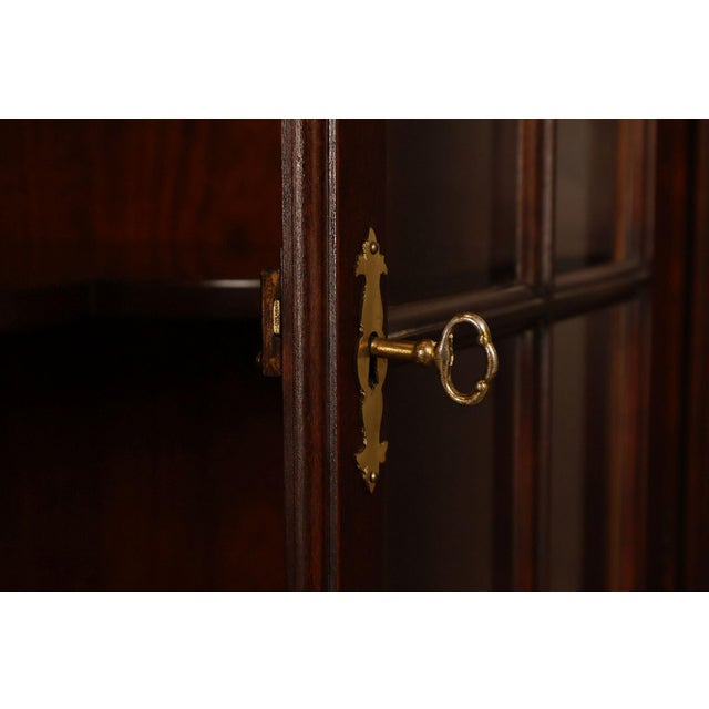 Statton Georgian Style Old Towne Cherry Corner Cabinet For Sale In Philadelphia - Image 6 of 18