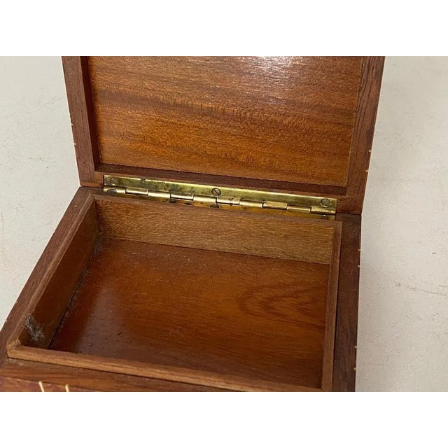 Box in Burled Wood and Brass Brown Color, France, 19th Century For Sale - Image 4 of 7