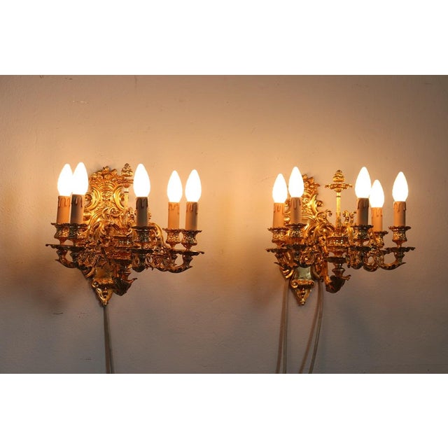 Sconces in Gilded Bronze with Five Bulbs Each, Set of 2 For Sale - Image 16 of 17