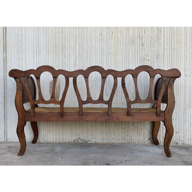 1900 - 1909 20th Century Walnut Victorian Bench in Wood and Rattan Seat For Sale - Image 5 of 9