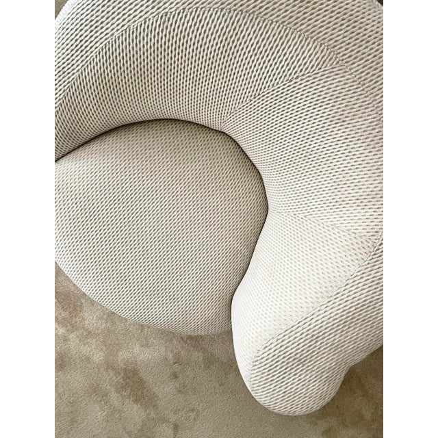 Mid-Century Modern Pair of Nautilus Swivel Armchairs Attributed to Vladimir Kagan For Sale - Image 3 of 12