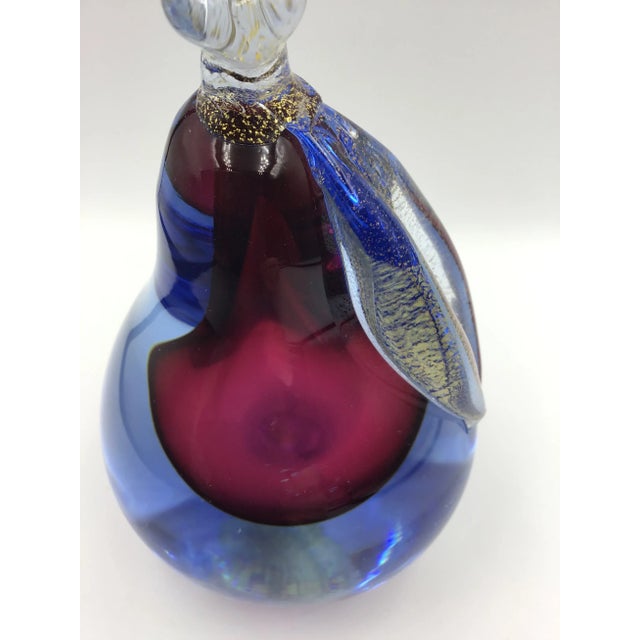 Mid-Century Modern Vintage 1960s Murano Glass Alfredo Barbini Sommerso Pear Paper Weight For Sale - Image 3 of 9