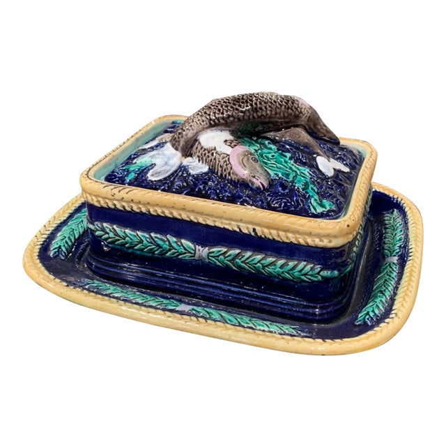 19th Century English Majolica Hand Painted Sardine Cover Box With Plate For Sale