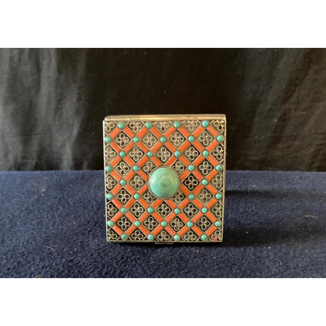 Metal 1920s Continental Silver Ladies Make Up Compact For Sale - Image 7 of 11