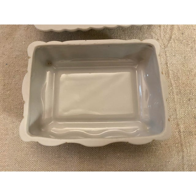 1960s Vintage Porcelain Frosted Flowers White Gilded Trinket Box For Sale - Image 11 of 12