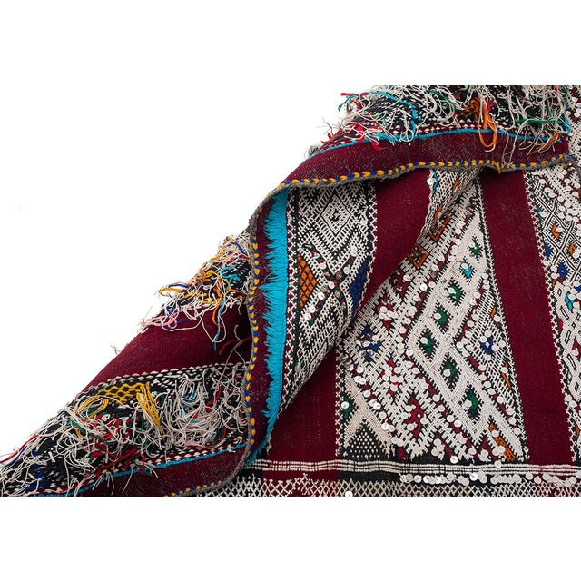 1990s Vintage Handwoven Berber Rug, 1990s For Sale - Image 5 of 8