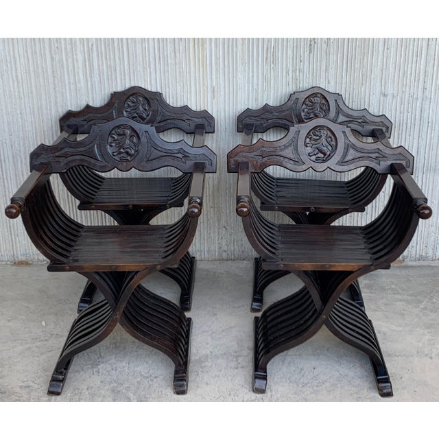 19th Century Pair of Carved Walnut Folding Scissors Savonarola Bench or Settle For Sale - Image 12 of 18