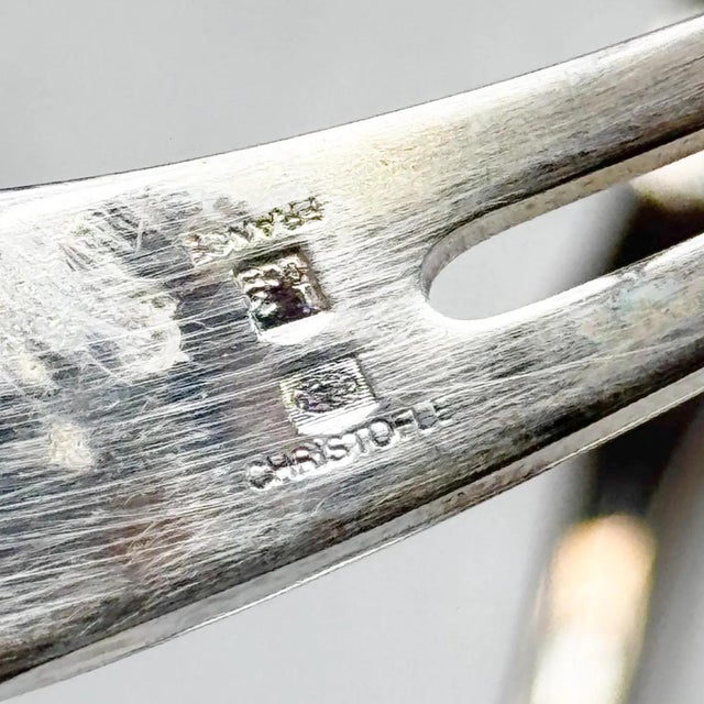 Details: • Brand: Christofle • Pattern: Spatours • Origin: France • Material: Silverplate • Use: Cocktail, seafood, amuse-...