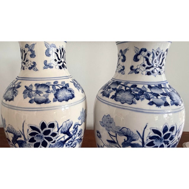 Chinoiserie Chinoiserie Blue and White Porcelain Vase Table Lamps For Sale - Image 3 of 12
