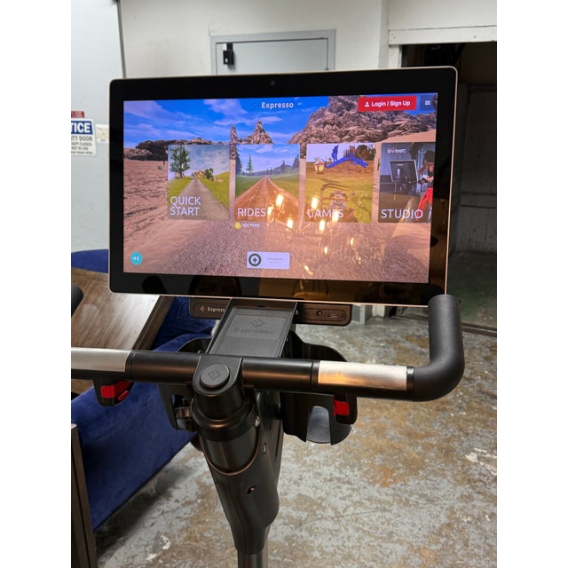 Design Plus Gallery presents the HD Upright Interactive Exercise Bike from Expresso Fitness. This interactive stationary...
