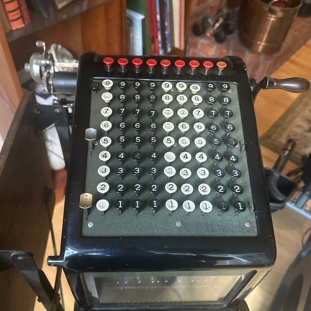 1910s Early 20th-Century Burroughs Class 9 Mechanical Adding and Listing Machine, Manufactured Circa 1914–1917, Presented on Its Original Metal Floor Stand. For Sale - Image 5 of 8