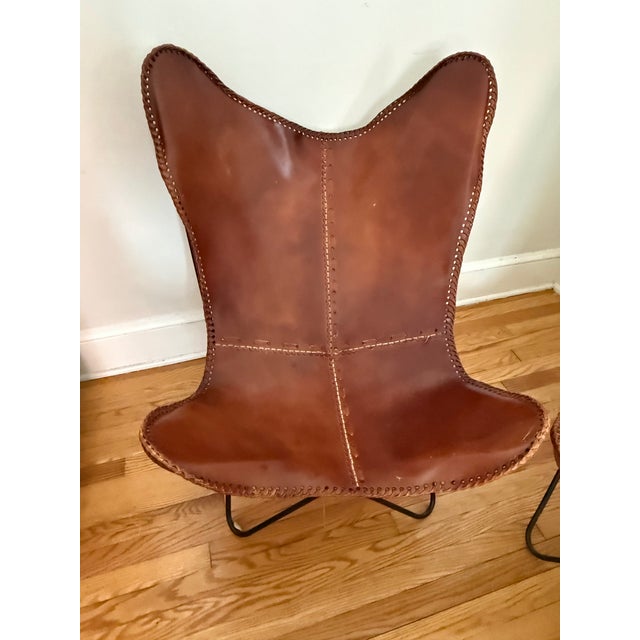 1960s Pair of 1960s Argentine Import Leather Butterfly Chairs, After Jorge Ferrari-Hardoy for Knoll For Sale - Image 5 of 17