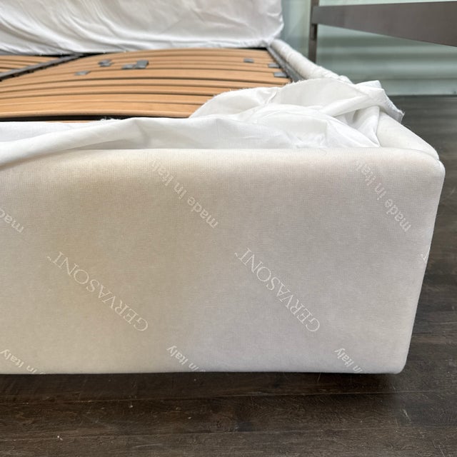 Eastern King Paola Navone for Gervasoni Ghost 80 Slipcovered Bed Frame, Lino Bianco For Sale - Image 12 of 12
