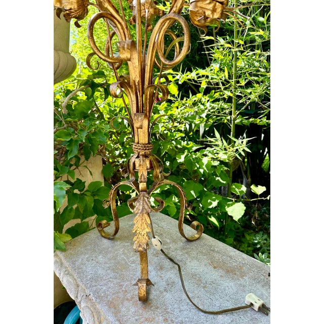 Metal Vintage 1950s Large 5 Light Italian Florentine Gilt Tole Floral Crystal Bouquet Altar Candelabra Table Lamp For Sale - Image 7 of 12