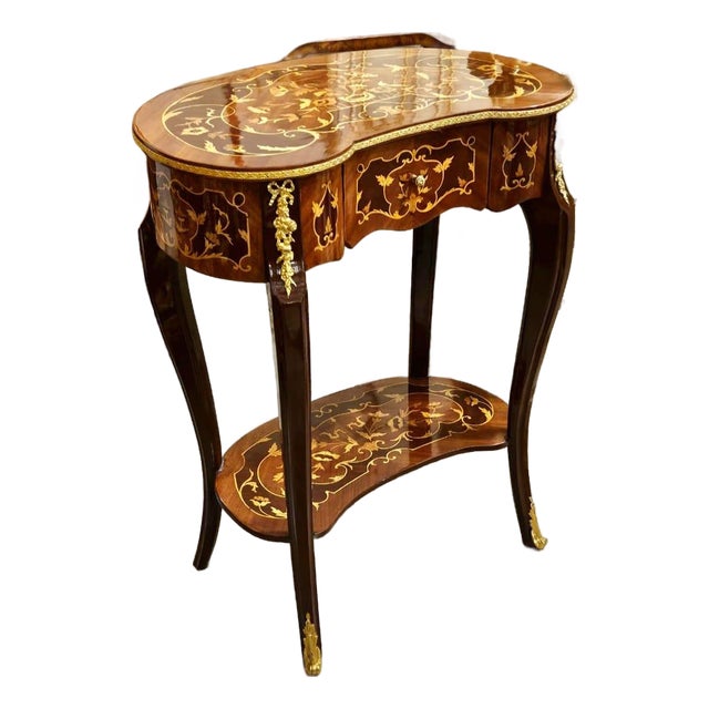 Elegant Louis XV Accent Side Table With Floral Marquetry & Gold Leaf Accents For Sale