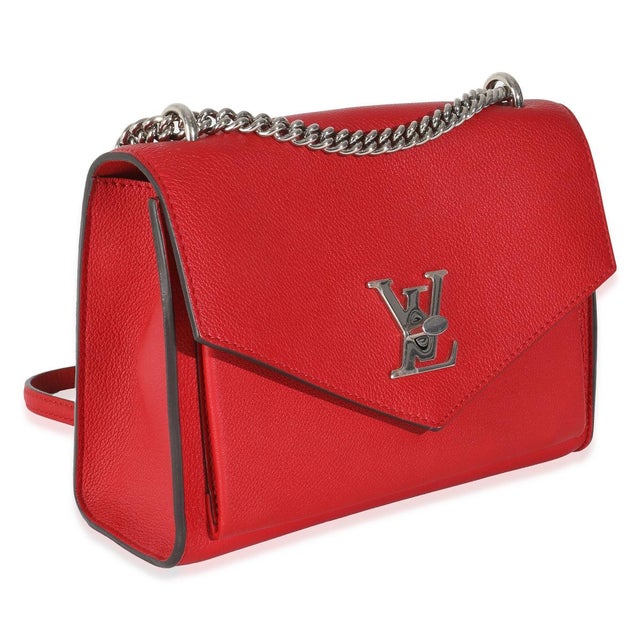 Contemporary Rubis Soft Calfskin Mylockme Chain BB For Sale - Image 3 of 9