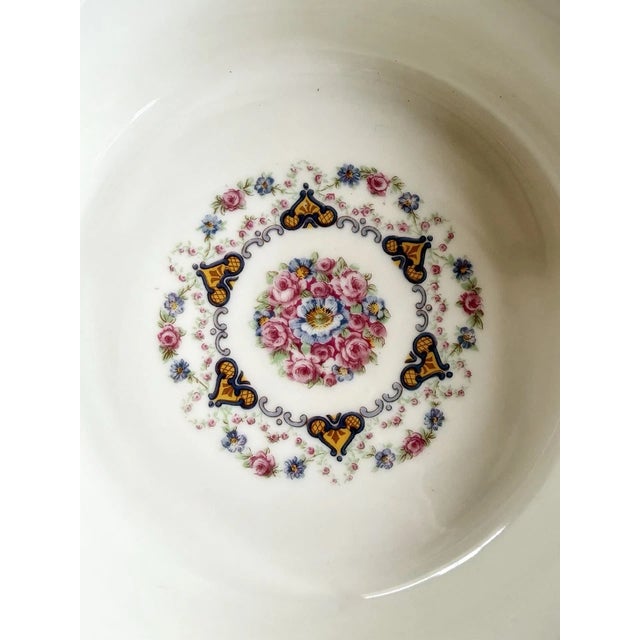French Mid 20th Century Theodore Haviland Dora Covered Vegetable Serving Dish Bowl Floral Limoges France For Sale - Image 3 of 15