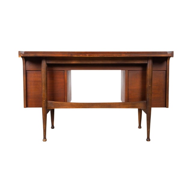 Mainline by Hooker 1960s Mid-Century Mainline Hooker Floating Walnut Desk For Sale - Image 4 of 10