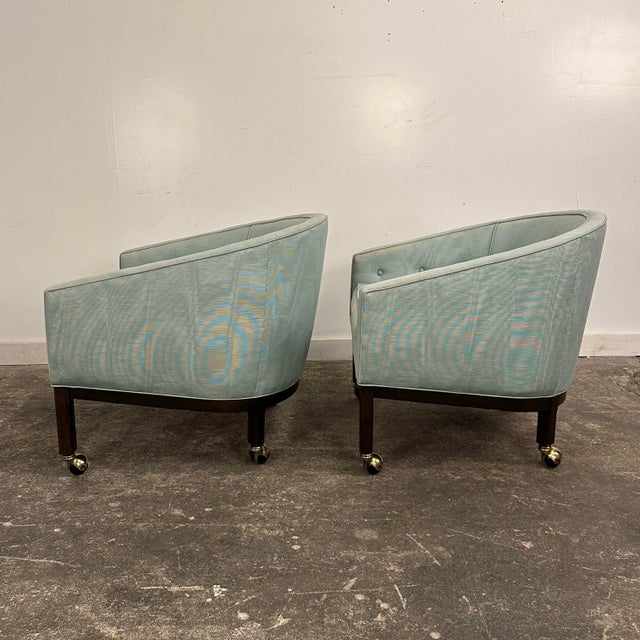 Directional Pair of Kipp Stewart for Directional Barrel Chair on Casters For Sale - Image 4 of 12
