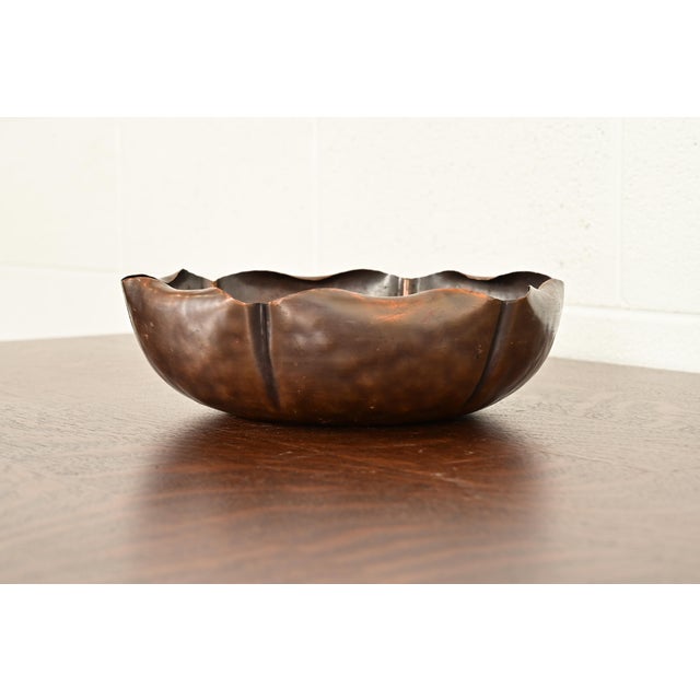 Roycroft Roycroft Style Arts & Crafts Hammered Copper Flower Form Fruit Bowl or Centerpiece Bowl With Ruffled Edges For Sale - Image 4 of 11
