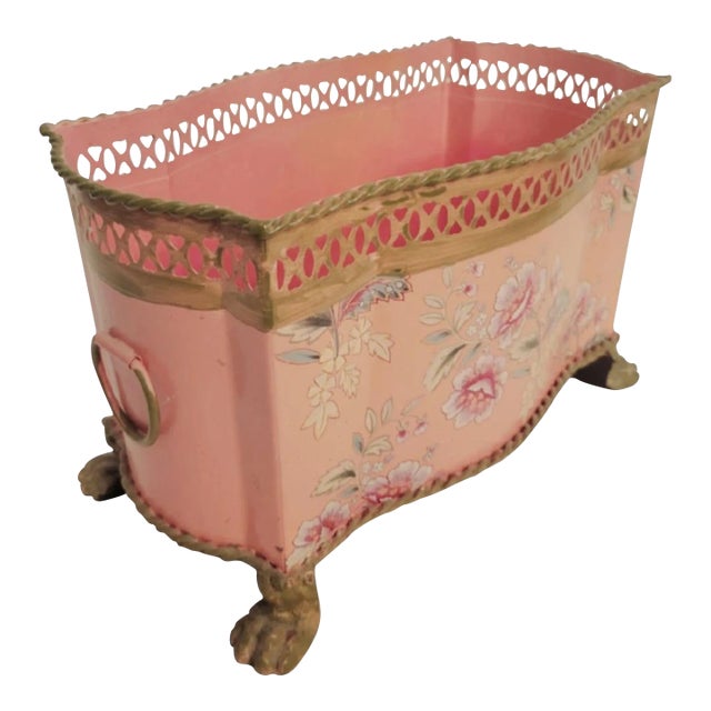 Chelsea House Style Pink Floral Metal Claw Foot Lattice Floral Arrangement Large Container Cache Pot For Sale
