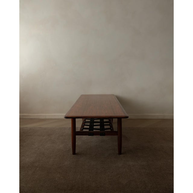 Mid-Century Dutch Rosewood Coffee Table with Leather Magazine Shelf attributed to Topform, 1960s For Sale - Image 4 of 18