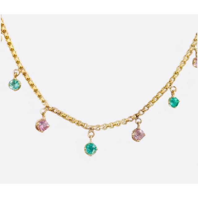 Modern Emerald & Pink Spinel Fringe Necklace, 14k Gold For Sale - Image 3 of 10