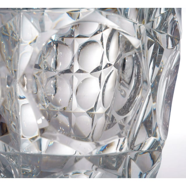 1930s 1930s Saint Louis Facet-Cut Crystal Vase or Ice Bucket – France Circa 1930–1950 – Art Deco Wine Chiller or Centerpiece – Signed Vintage French Crystal For Sale - Image 5 of 9