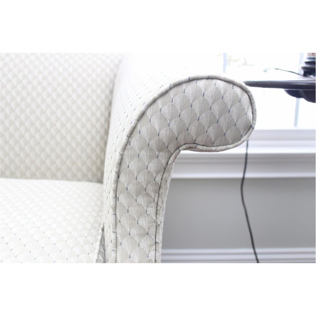 Beautiful Stone Mountain camel-back settee. Fabric is clean and in good shape. Structurally sound. In very good condition....