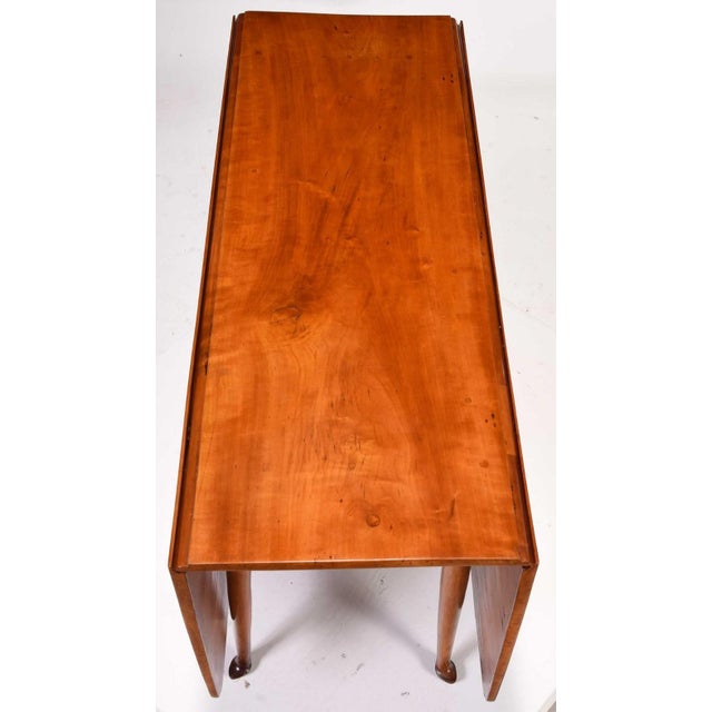 18th Century Fine Queen Anne Figured Applewood Drop Leaf Table, Sack Provenance For Sale - Image 9 of 11