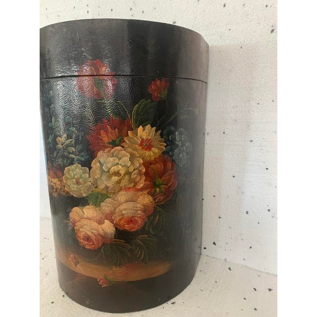 Half-Moon Painted Storage Box, 1970s For Sale - Image 4 of 11
