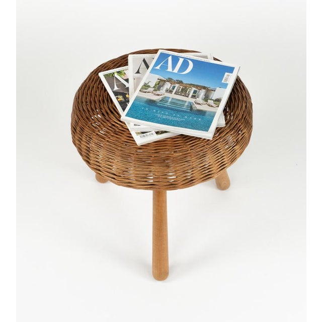 Mid-Century Wicker and Wood Tripod Stool attributed to Tony Paul, USA, 1950s For Sale - Image 9 of 18